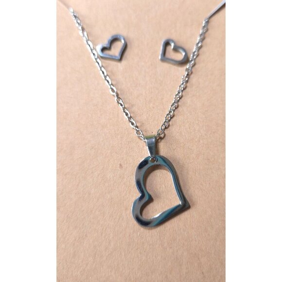 Stainless Steel Heart Necklace 18" & Earring Set Women's Jewelry Gift Box - Picture 2 of 3